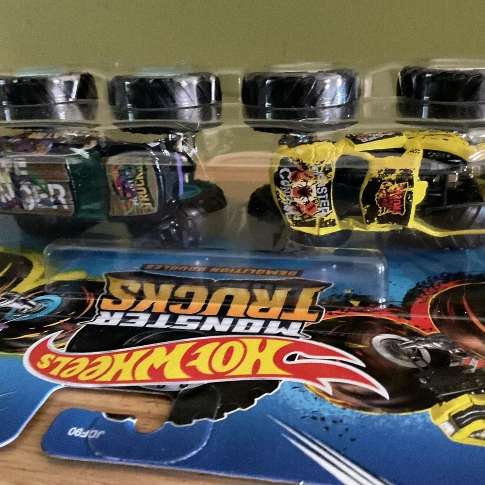 Mattel‎ Hot Wheels Monster Trucks Demolition Doubles, Totaled And Crate Danger